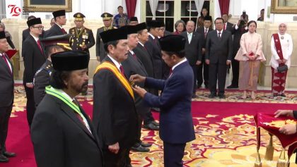 Presiden Jokowi Anugerahkan