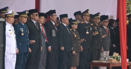 Upacara Peringati Hari Pahlawan